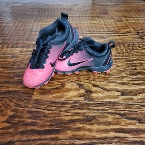 Girls Nike softball shoes